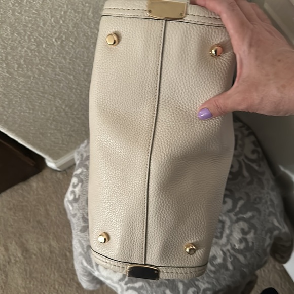 NWOT Coach cream with black Leather carryall - Picture 8 of 15